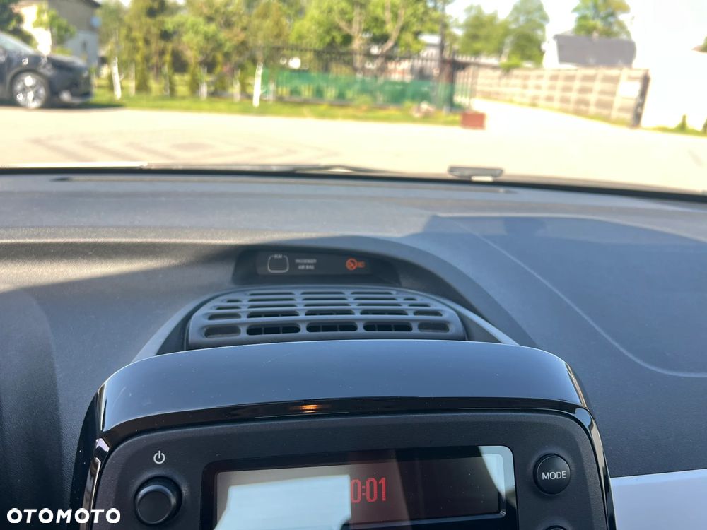 Peugeot 108 VTI 68 Top Style - 25