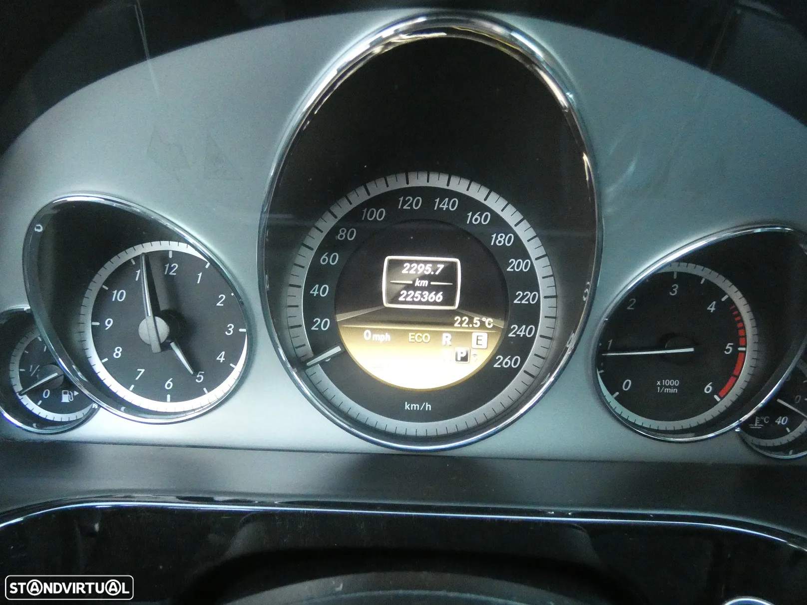 Mercedes-Benz E 250 CDi Avantgarde BlueEfficiency Auto. - 28
