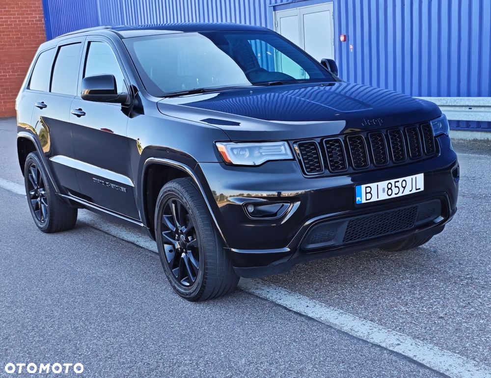 Jeep Grand Cherokee - 1