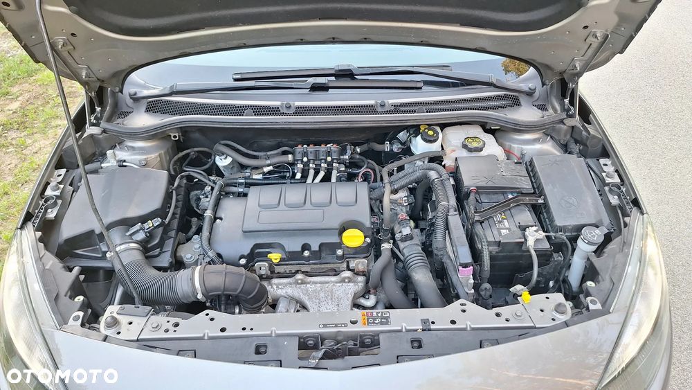 Opel Astra 1.4 T Executive EU6 - 15