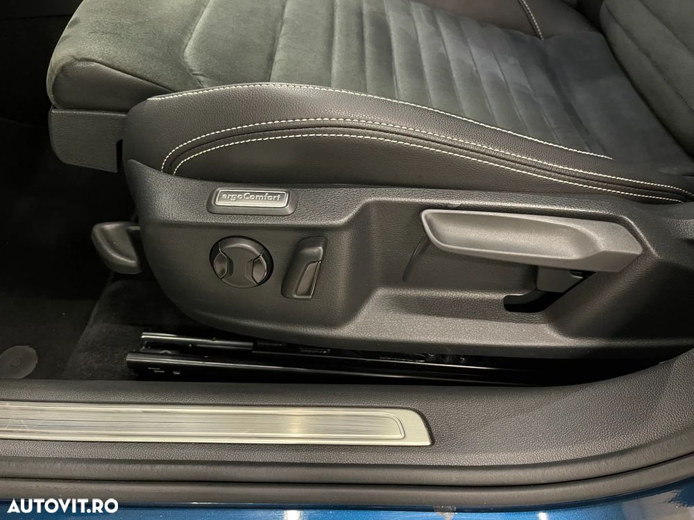 Volkswagen Passat 1.5 TSI ACT DSG Highline - 27