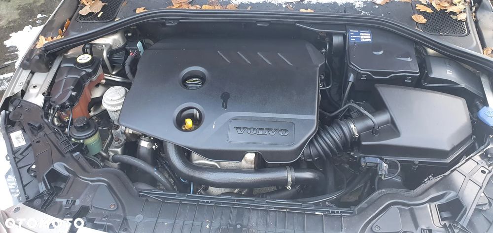 Volvo V60 D2 Summum - 31