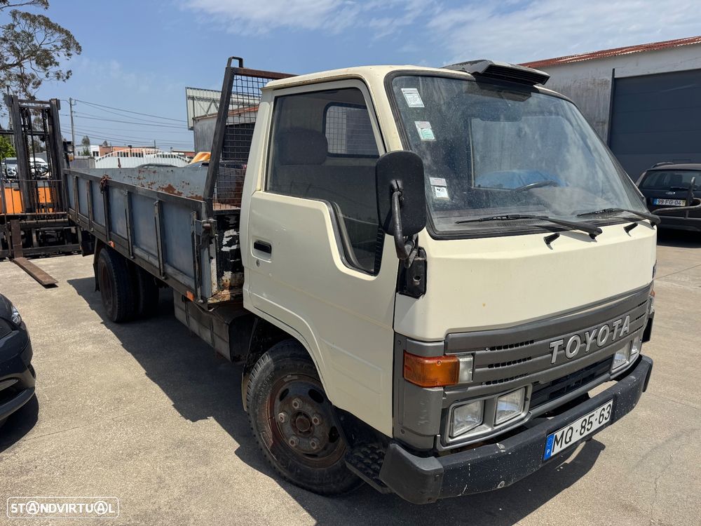 Toyota Dyna - 5