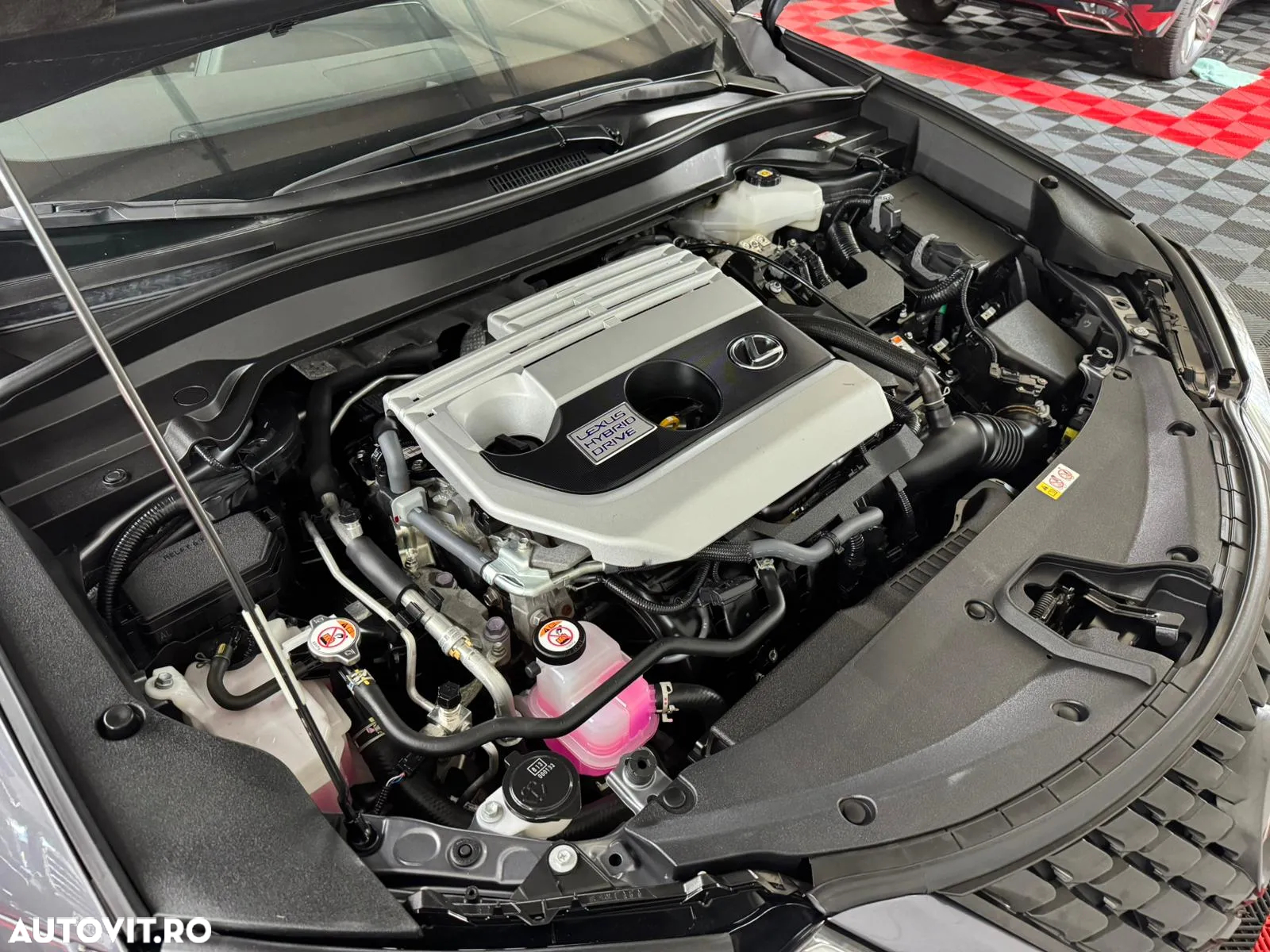 Lexus UX 250h 2.0L HEV 20H- (178 HP) 4X2 CVT Business - 23