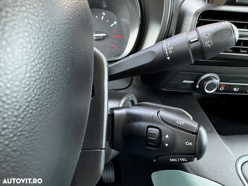 Citroën Berlingo 1.2 PureTech 110 S&S BVM6 Live - 15