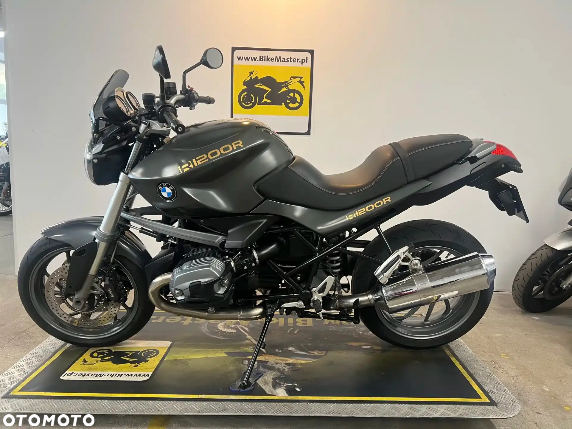 BMW R - 2