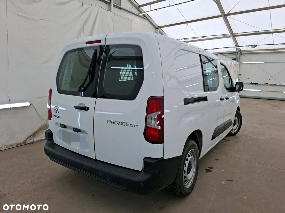 Toyota Proace City - 3