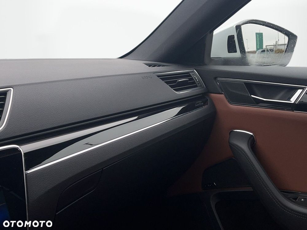 Skoda Superb 2.0 TDI SCR L&K DSG - 39