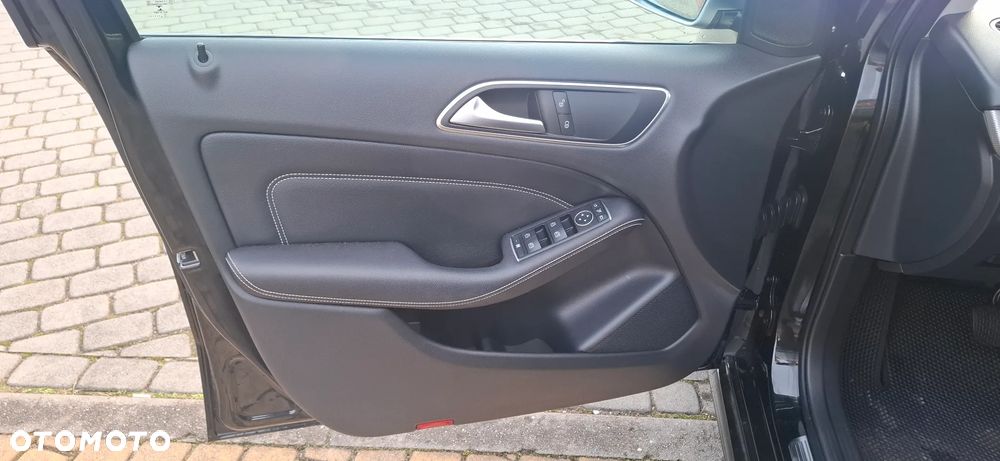 Mercedes-Benz Klasa B 200 7G-DCT Style - 22