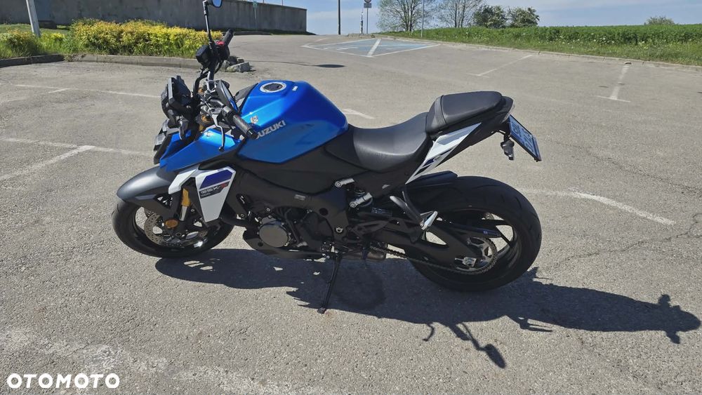 Suzuki GSX 1000 - 3