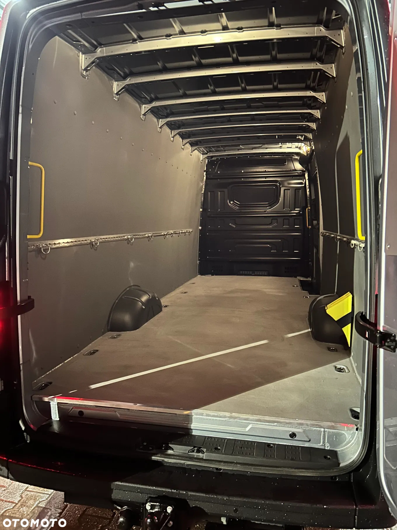 Volkswagen CRAFTER L5H3 ZABUDOWA - 10