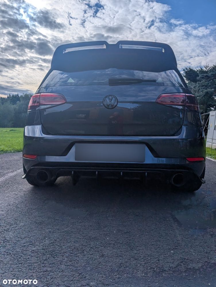 Volkswagen Golf - 4