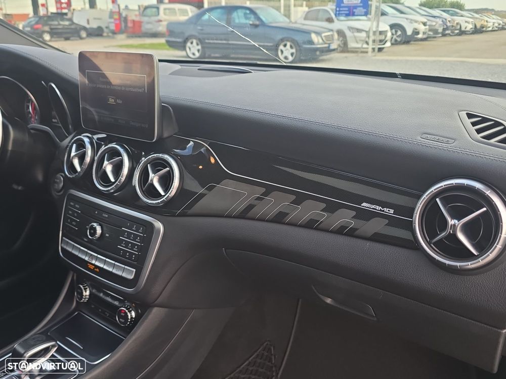 Mercedes-Benz CLA 45 AMG - 17