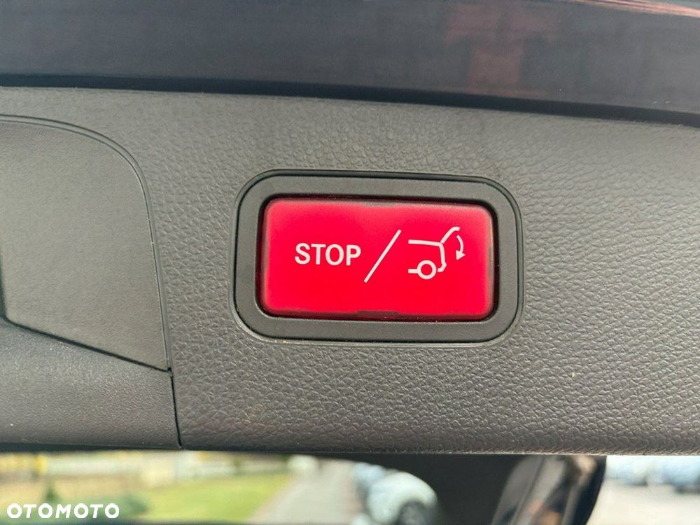 Mercedes-Benz GLC 220 d 4Matic 9G-TRONIC AMG Line - 32