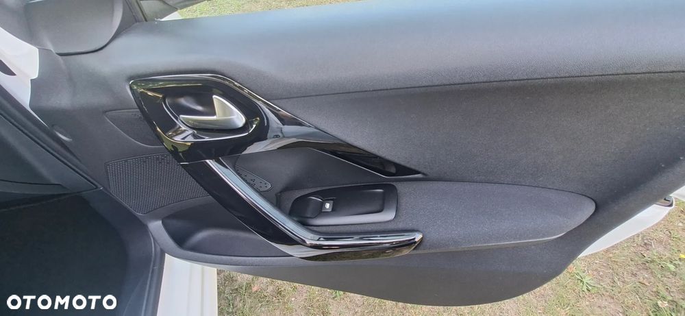 Peugeot 208 1.2 VTi Active - 24