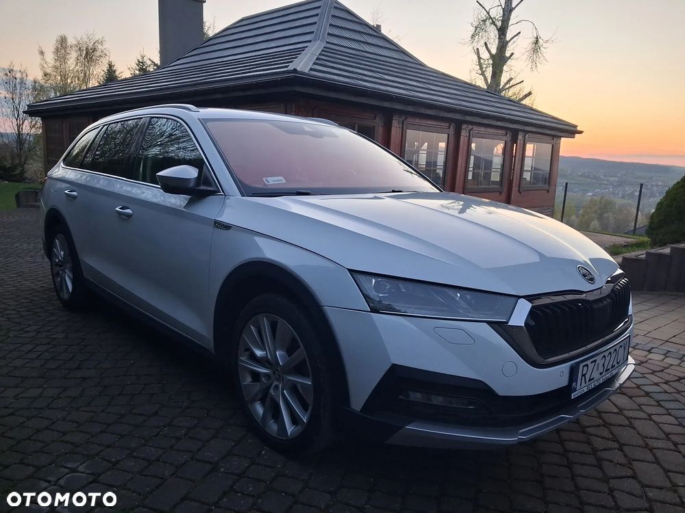 Skoda Octavia 2.0 TDI 4x4 Scout DSG - 9
