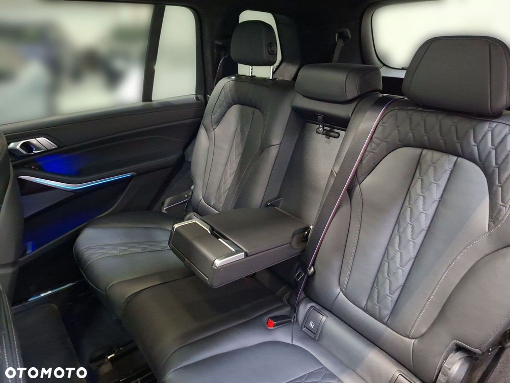 BMW X7 - 18