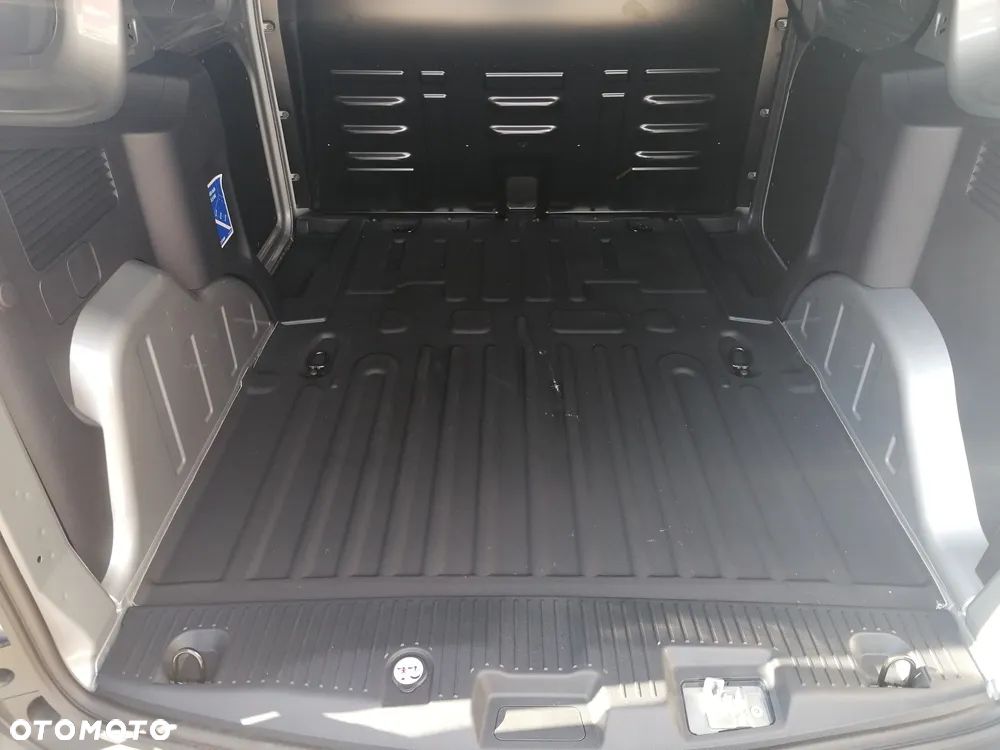 Ford Courier VAN - 9