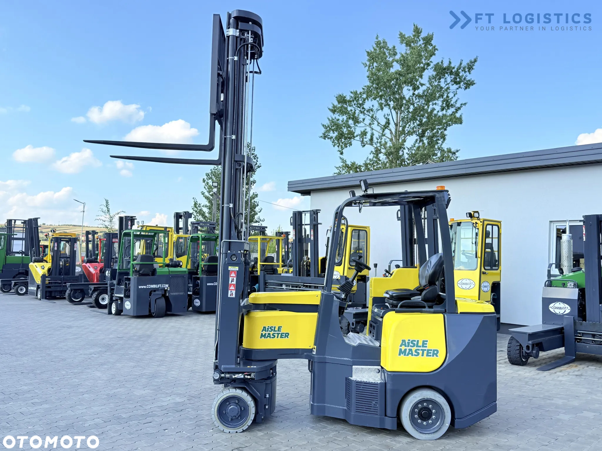 Combilift AISLE MASTER 20SHE / PRZEGUBOWY WÓZEK WIDŁOWY / TRIPLEX 8500MM / ELEKTRYCZNY / WOLNY SKOK / PRZESUW WIDEŁ / NOWE OPONY / JEDYNE 1176H / STAN IDEALNY / Szeroka oferta wózków czterokierunkowych i bocznych, dopasowanych do różnorodnych potrzeb i zastosowań - 32