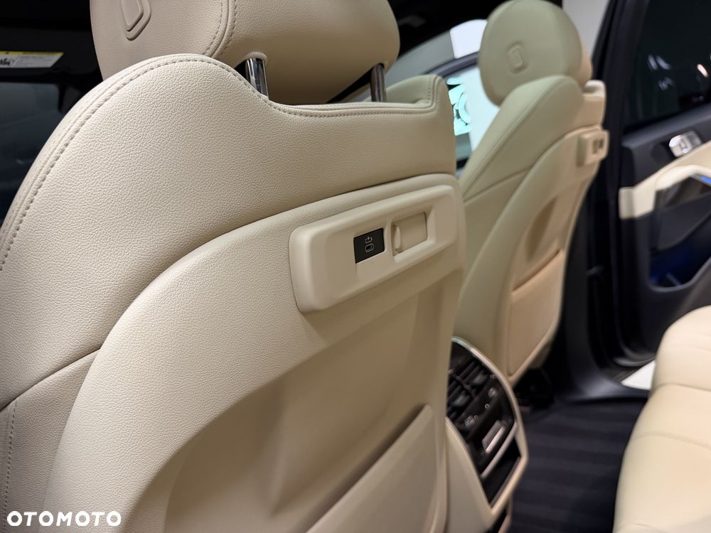 BMW X5 xDrive45e xLine - 28