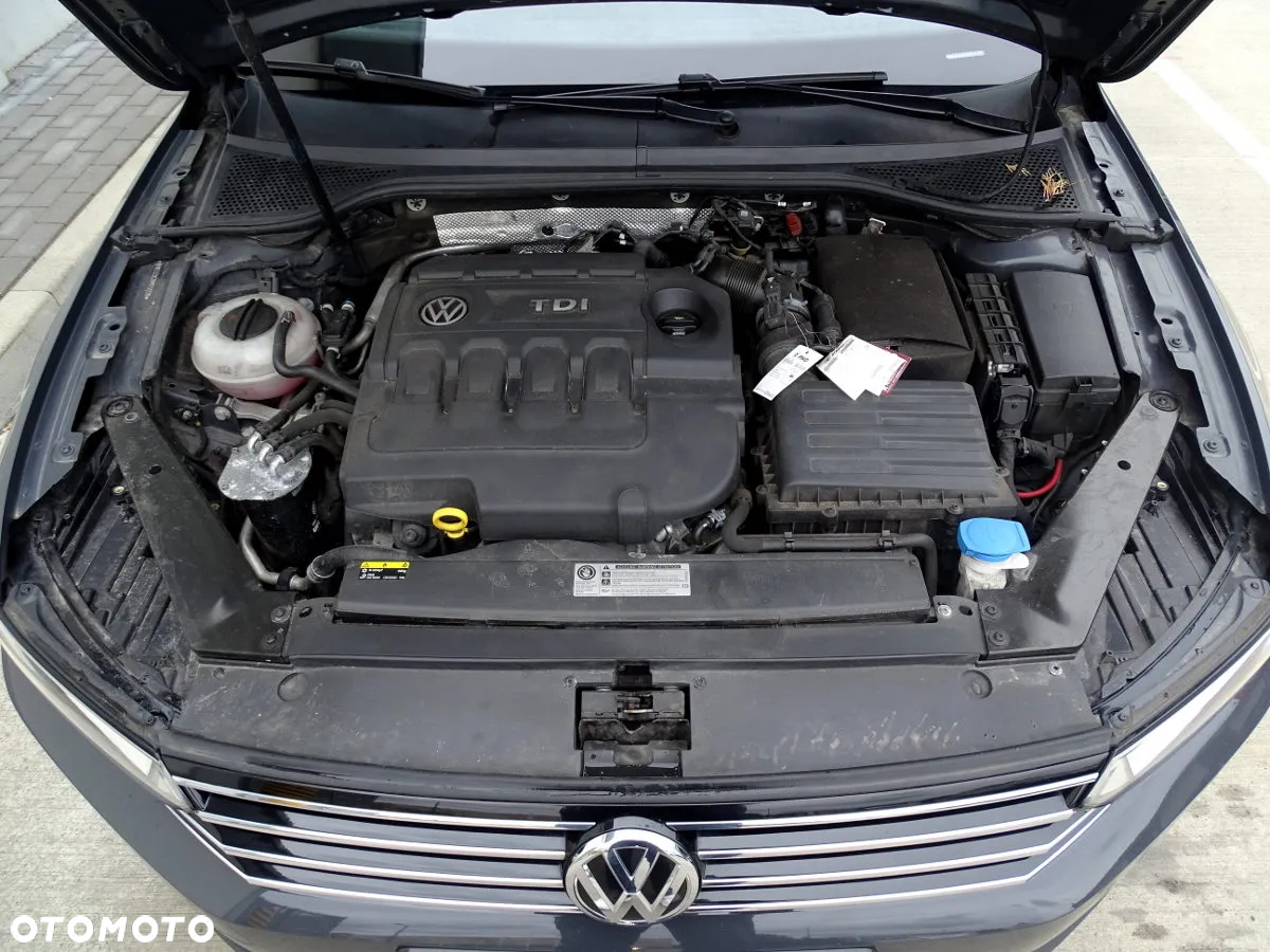 Volkswagen Passat 1.6 TDI BMT Comfortline - 20