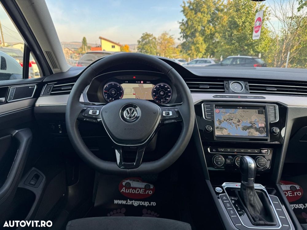 Volkswagen Passat - 11