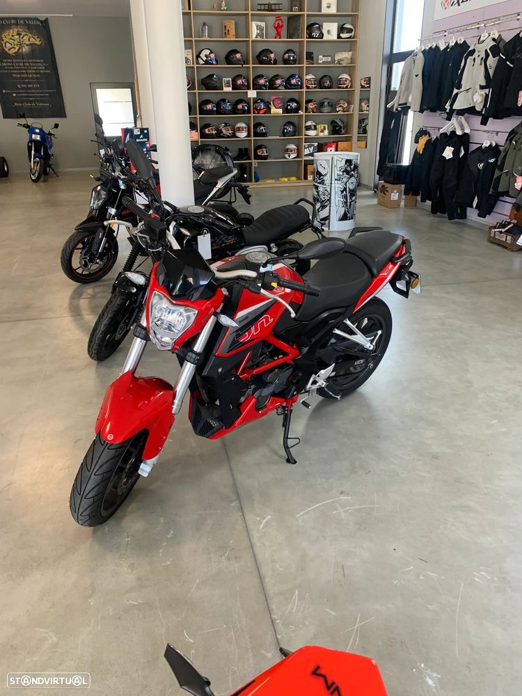 Benelli 250 BN250 - 1