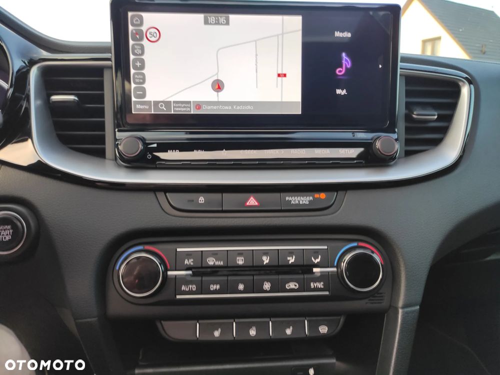 Kia ProCeed 1.6 T-GDI GT DCT - 29