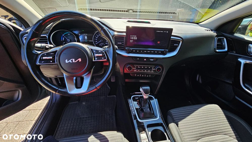 Kia Ceed - 8