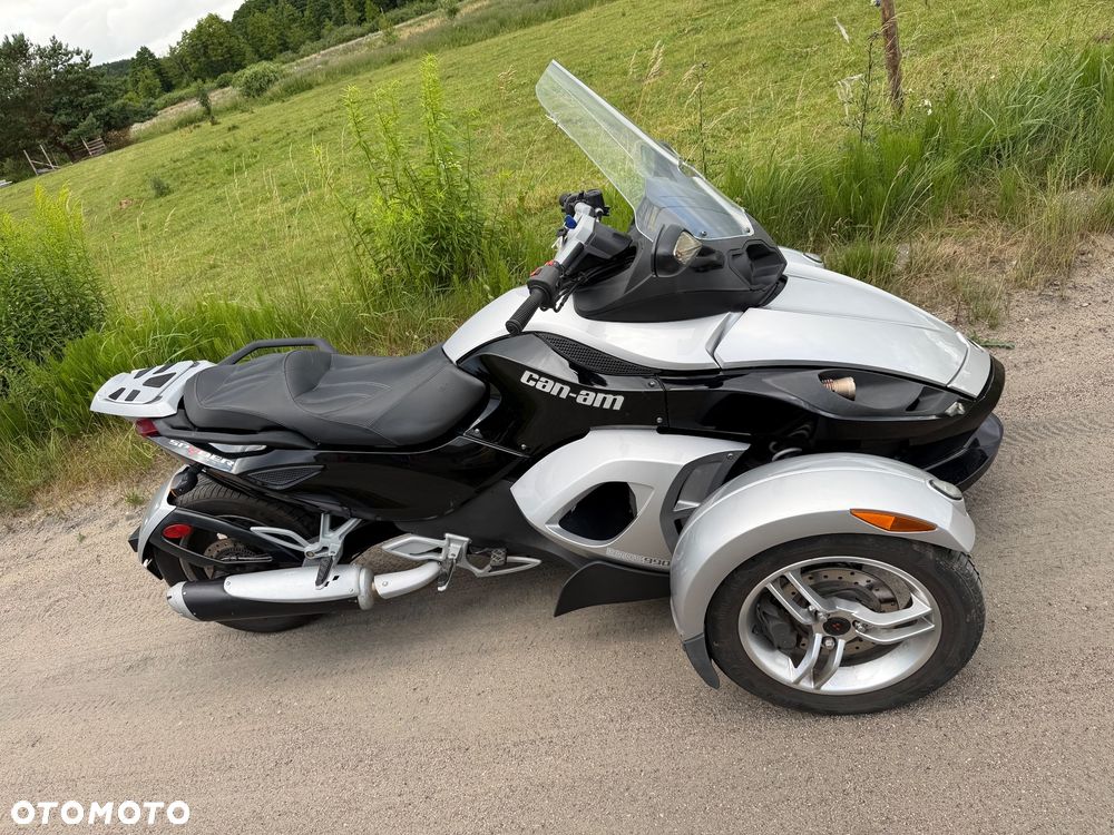 Can-Am Spyder - 32
