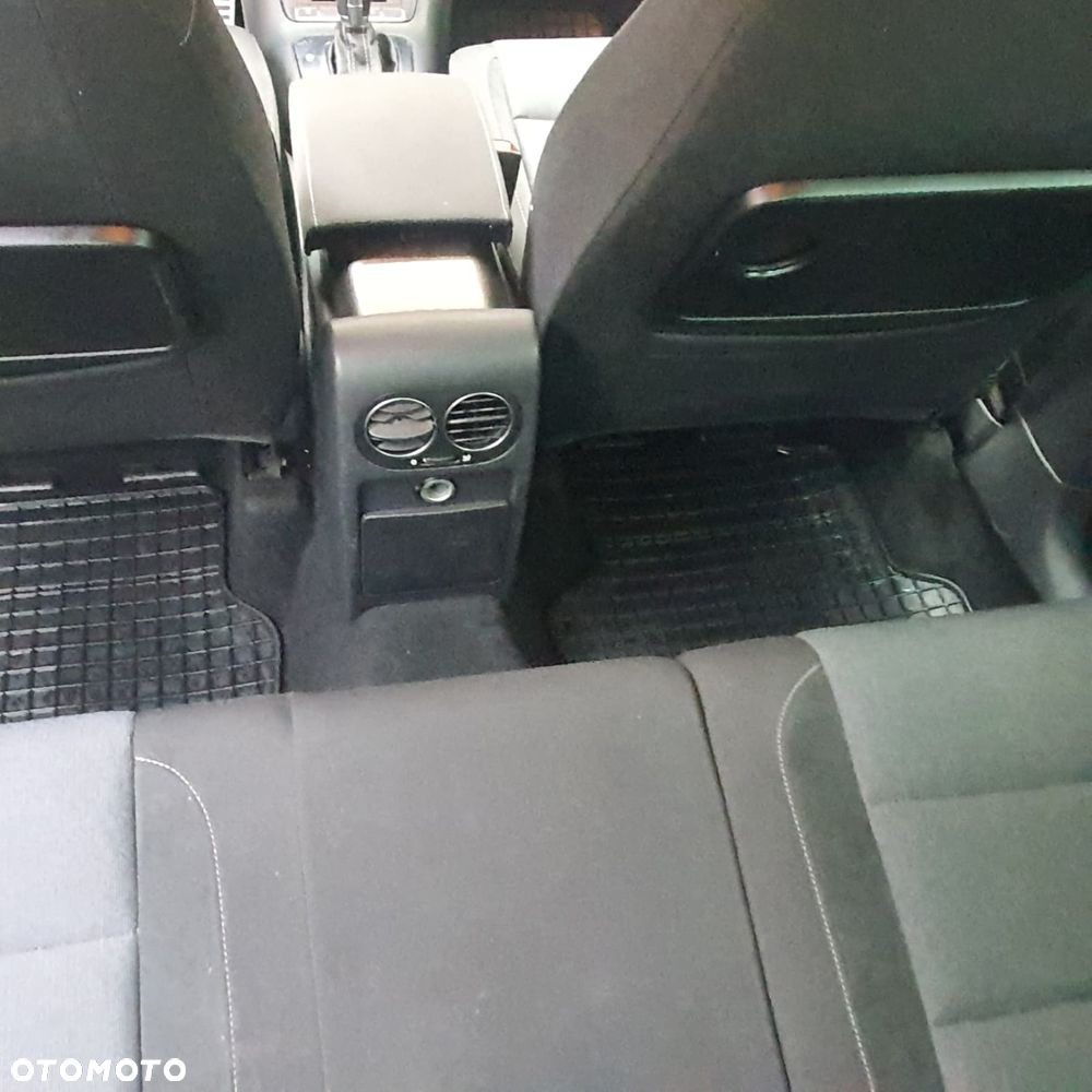 Volkswagen Golf Plus 1.6 TDI Comfortline DSG - 22