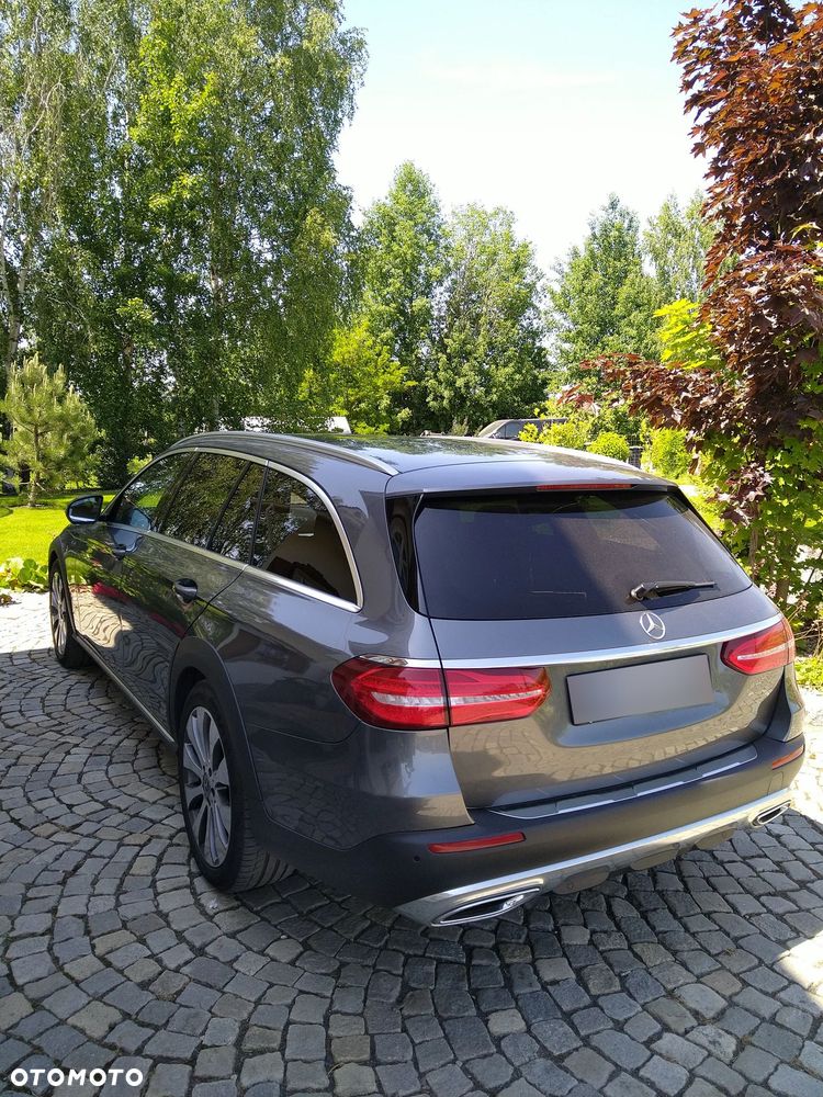 Mercedes-Benz Klasa E 220 d 4-Matic All-Terrain - 11