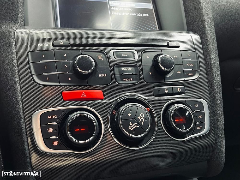 Citroën C4 e-HDi 115 ETG6 Exclusive - 29