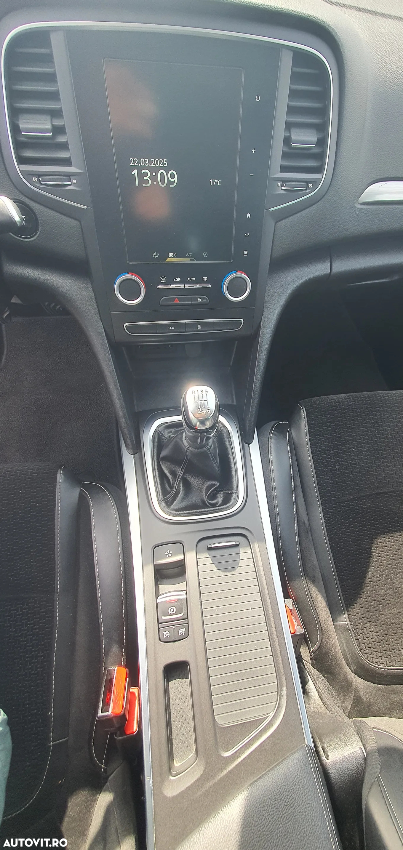 Renault Megane Grandtour ENERGY dCi 130 INTENS - 27