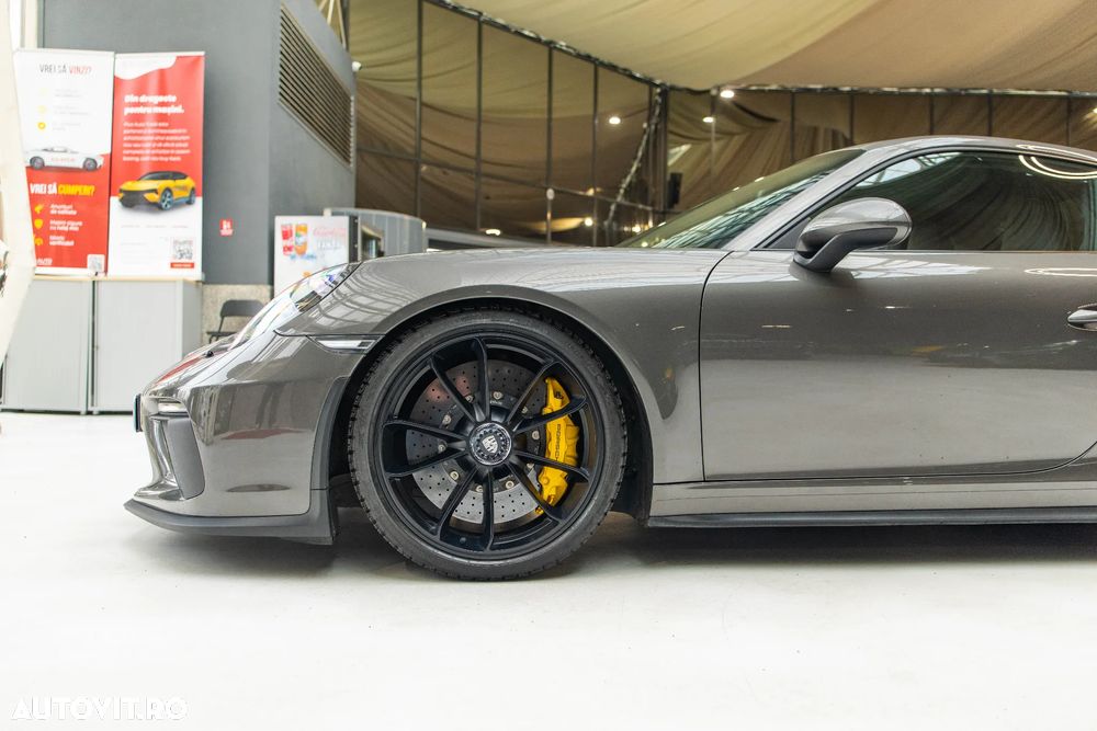 Porsche 911 GT3 - 6