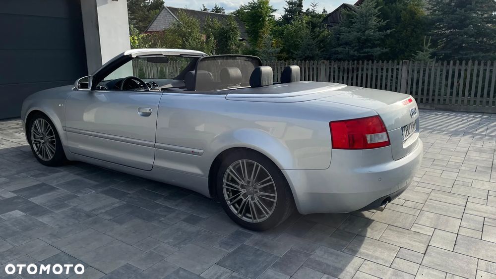 Audi A4 ver-cabriolet-2-4 - 5