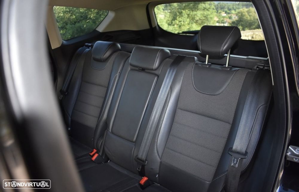Ford Kuga 2.0 TDCi 4x4 Titanium - 17