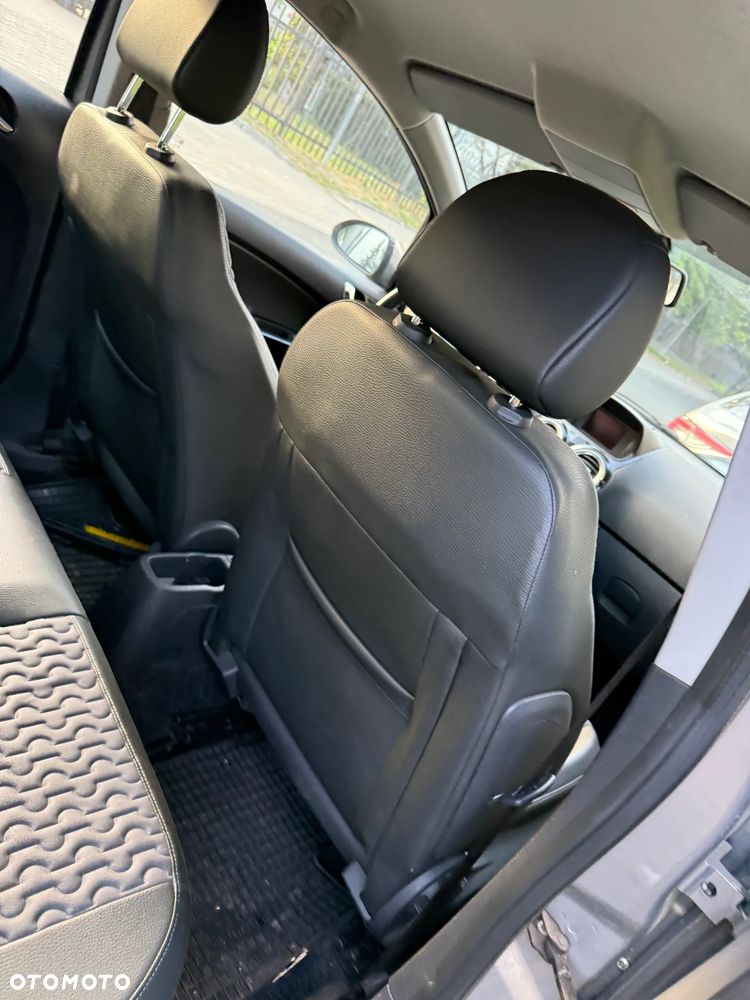 Opel Corsa 1.4 16V Cosmo - 13