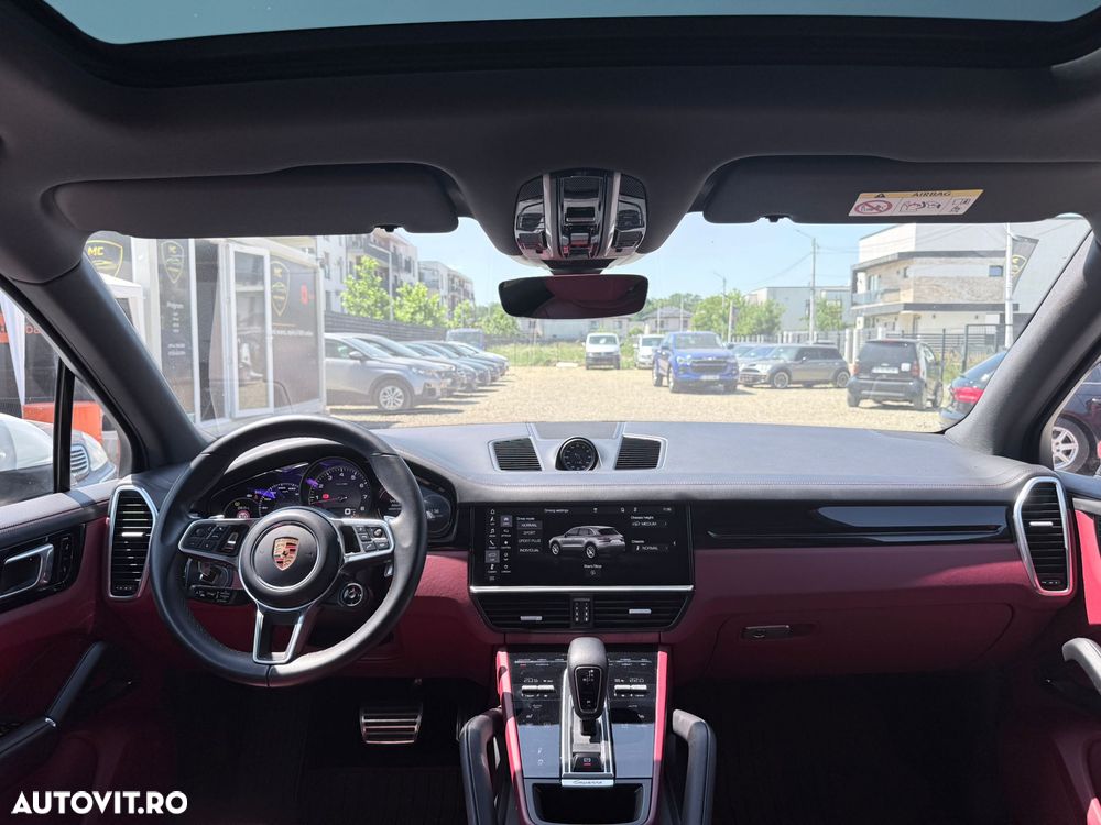 Porsche Cayenne S - 16
