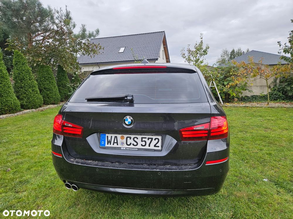 BMW Seria 5 520d xDrive Touring - 10