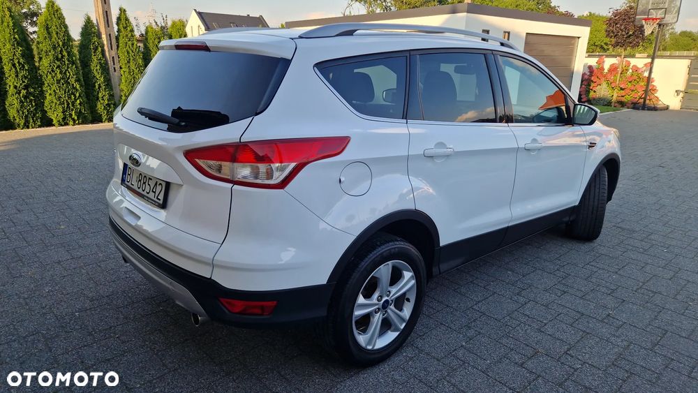 Ford Kuga 2.0 TDCi 2x4 Titanium - 27