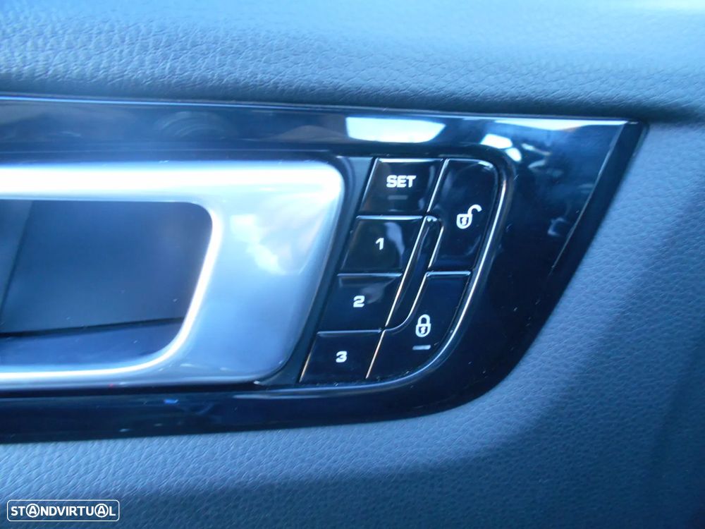 Porsche Cayenne S Platinum Edition - 27