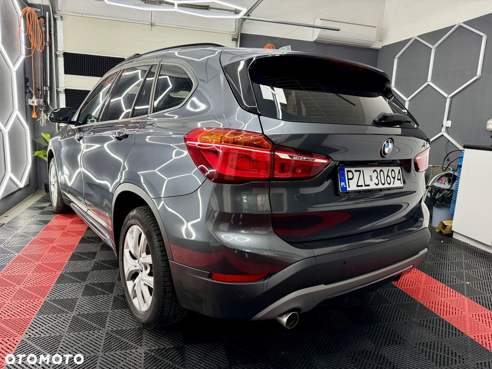 BMW X1 sDrive18d Sport Line - 10