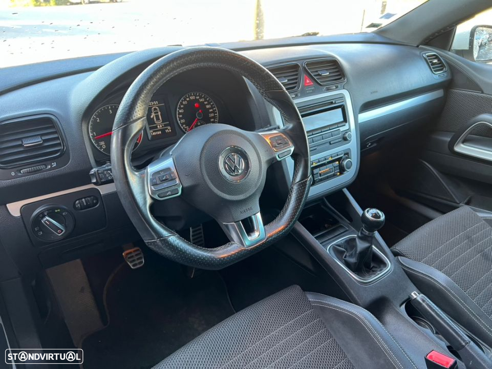 VW Scirocco 2.0 TDI Sport - 24