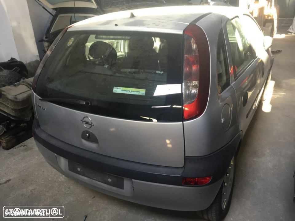 Opel Corsa C 1.0i de 2004 para peças - 5