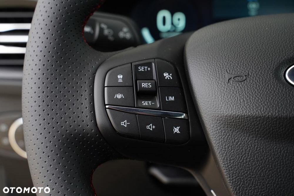 Ford Focus 1.0 EcoBoost mHEV ST-Line X - 18