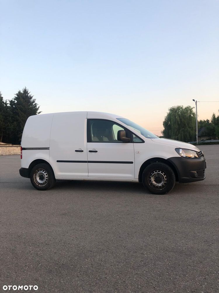Volkswagen Caddy Cross - 15