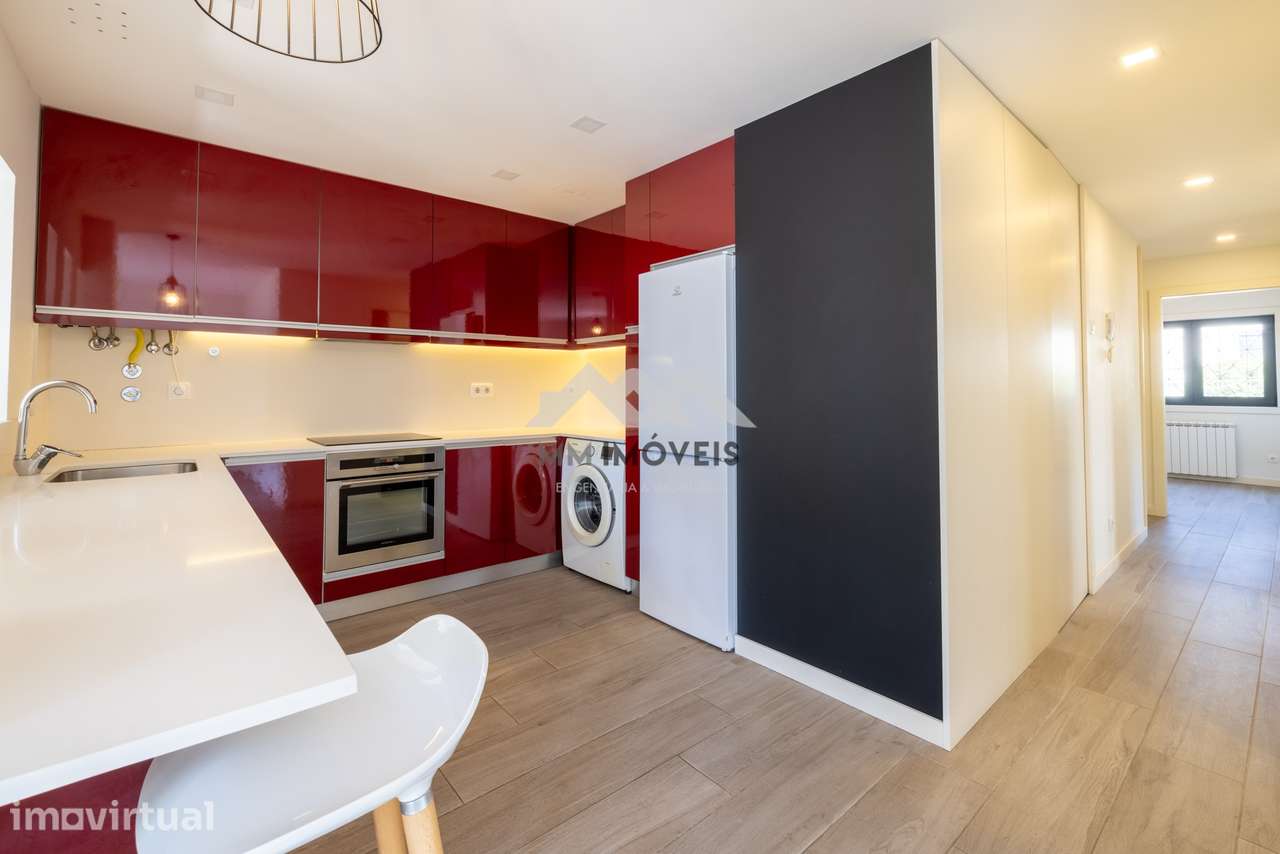 Apartamento T3 | Renovado | Arrendamento | Garagem | Terraço | Foz | M - Grande imagem: 3/30