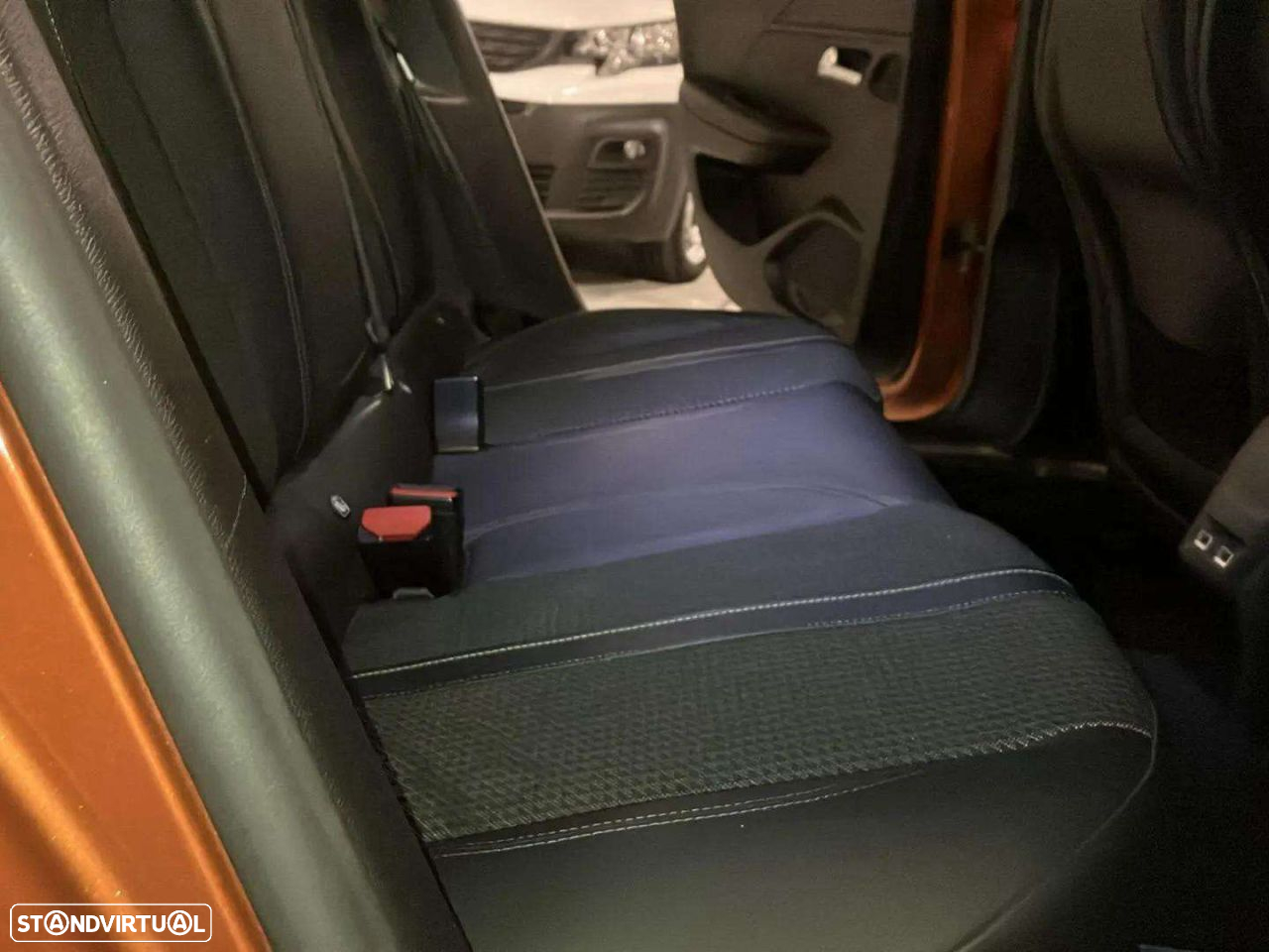 Peugeot 2008 1.5 BlueHDi GT Line EAT8 - 17
