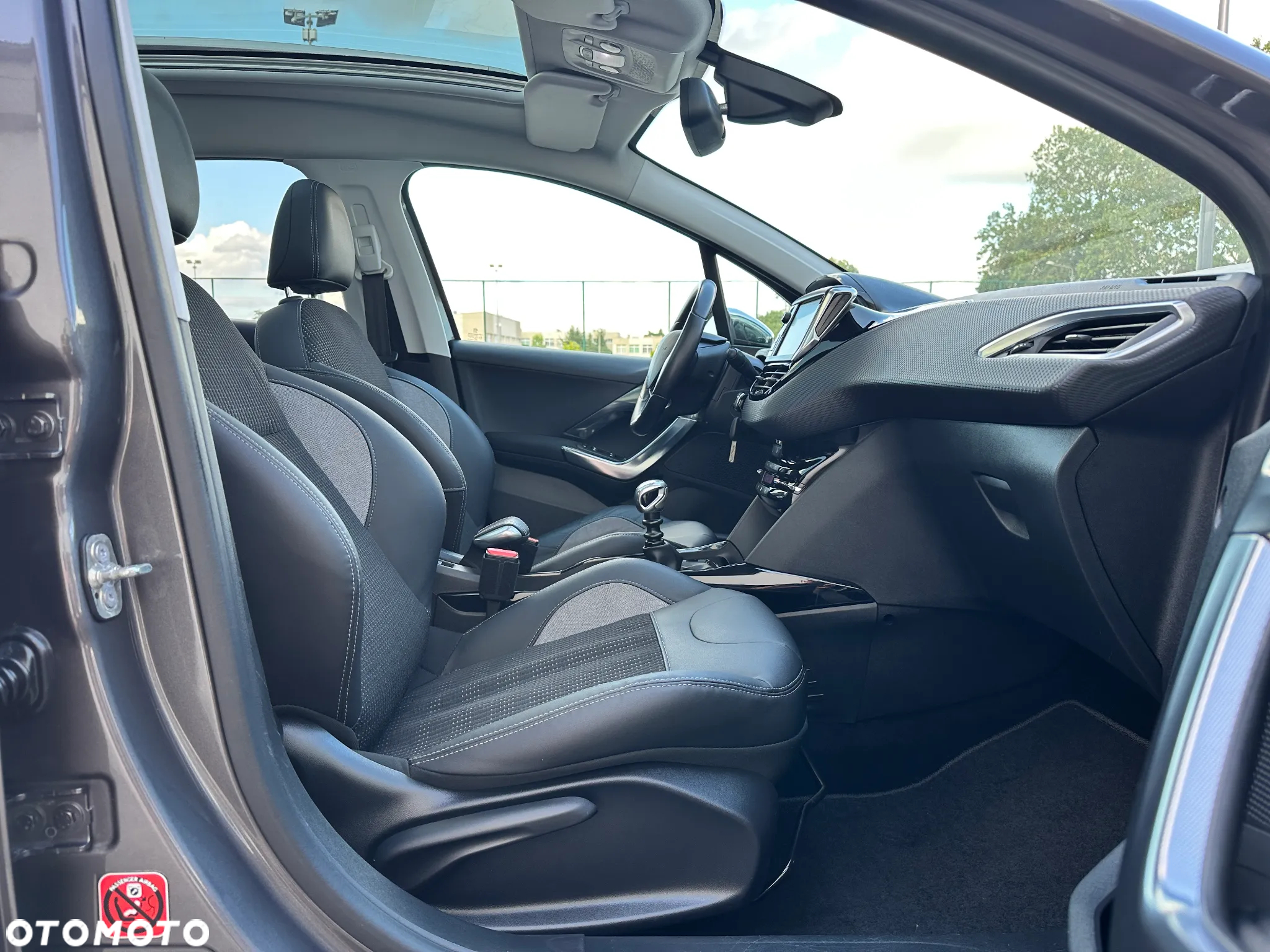 Peugeot 2008 1.6 BlueHDi Allure - 26